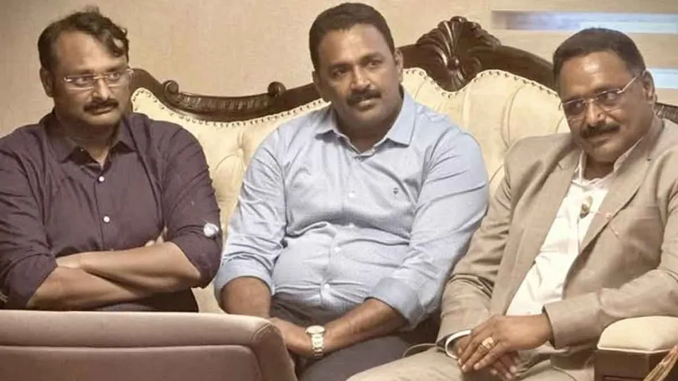 ആരാണ് അഗസ്റ്റിൻ ബ്രദേഴ്സ്!?, പ്രാദേശിക ഗുണ്ടകള്‍ ടിവി മുതലാളിമാരായ കഥ, റിപ്പോർട്ടർ ടിവി മുതലാളിമാരുടെ തട്ടിപ്പുകൾ എണ്ണിപ്പറയുന്ന പോസ്റ്റ്‌ വൈറൽ